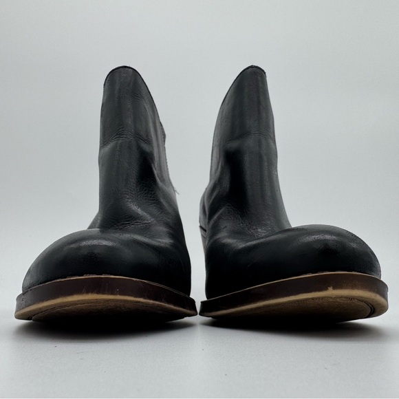 Lucky Brand Black Leather Heel Ankle Bootie Size 8 - Picture 2 of 12